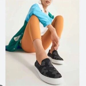 Rothy’s Women’s Gray Camouflage Slip-On Shoes size 9.5